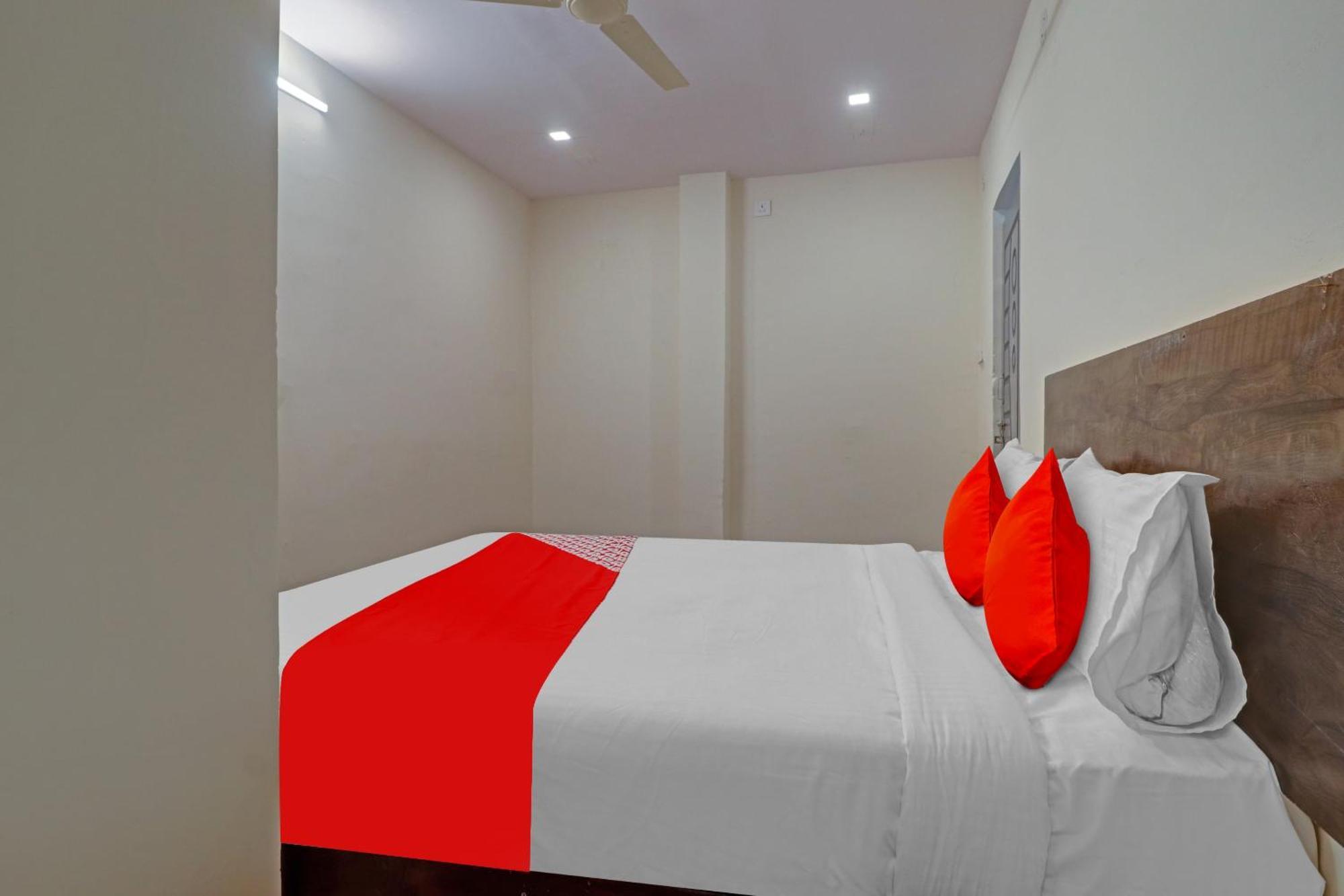 Hotel O R Square Bn Reddy Sururnagar Экстерьер фото