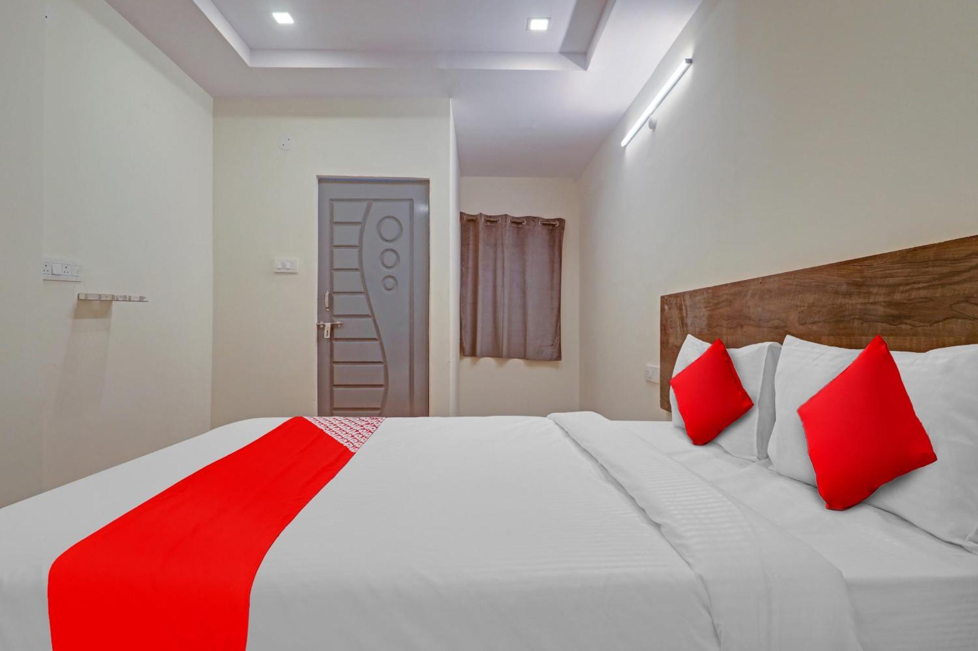 Hotel O R Square Bn Reddy Sururnagar Экстерьер фото